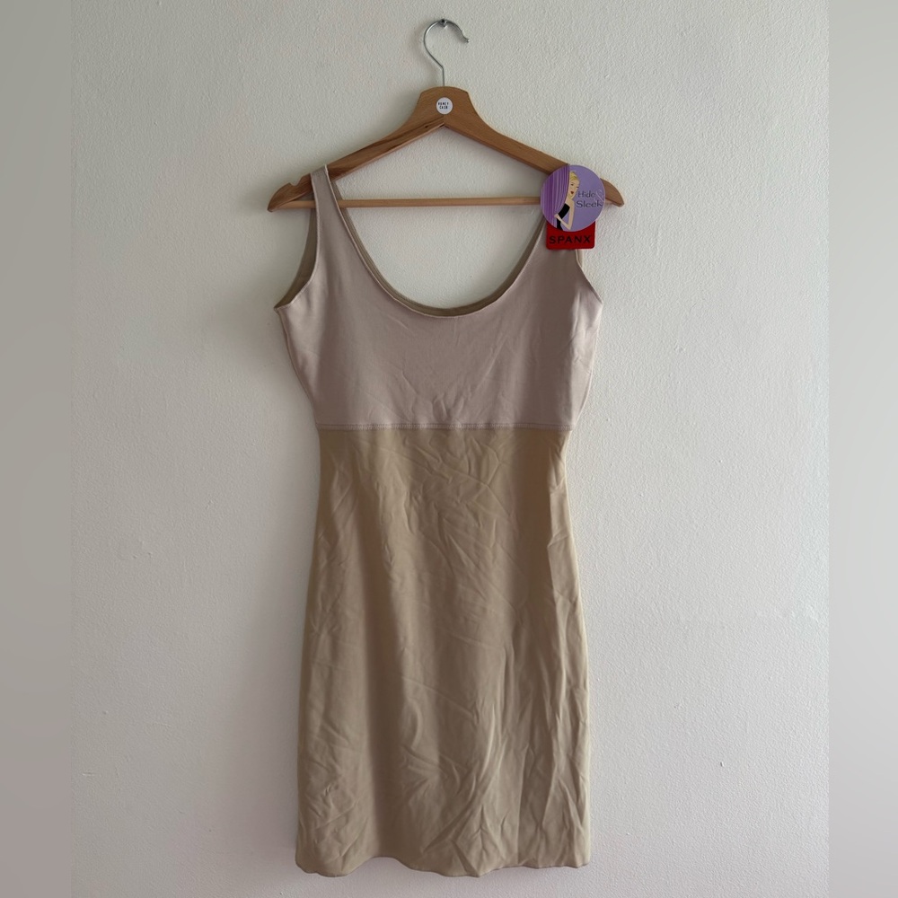 NWT Spanx hide & sleek full slip beige large - Picture 2 of 7